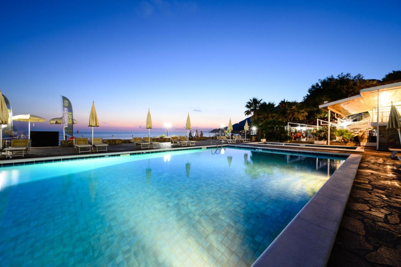 Villaggio Stella Del Sud & Resort Pisciotta Exteriör bild